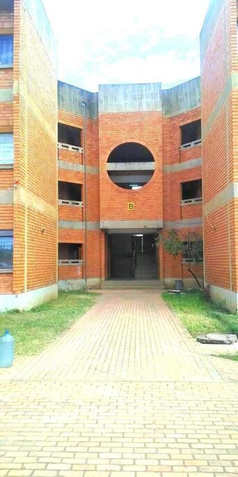Spacious Zamtel Flat Λουσάκα Εξωτερικό φωτογραφία