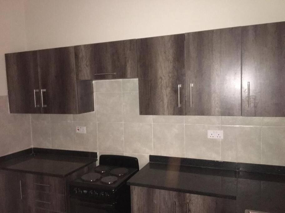Spacious Zamtel Flat Λουσάκα Εξωτερικό φωτογραφία