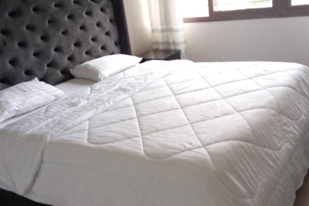 Spacious Zamtel Flat Λουσάκα Εξωτερικό φωτογραφία