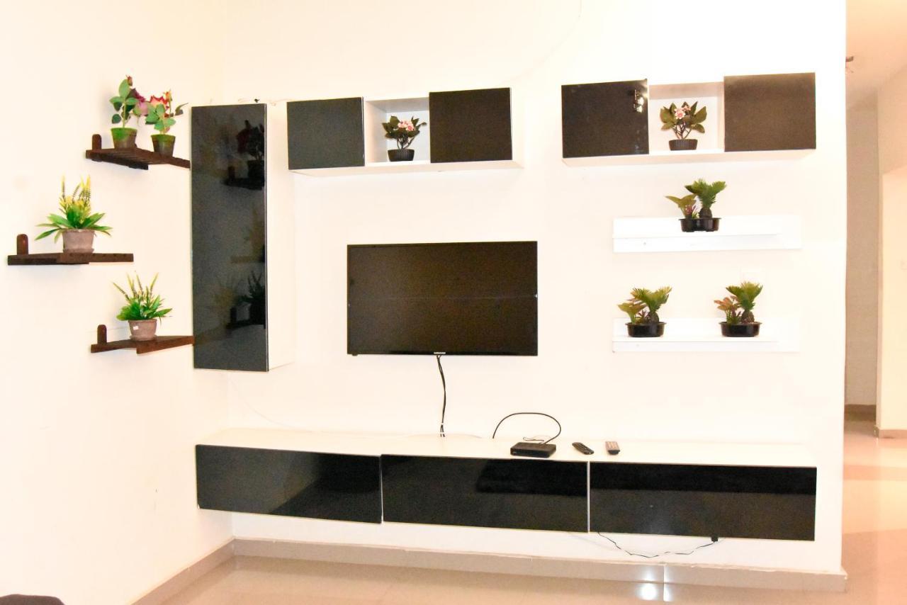 Spacious Zamtel Flat Λουσάκα Εξωτερικό φωτογραφία