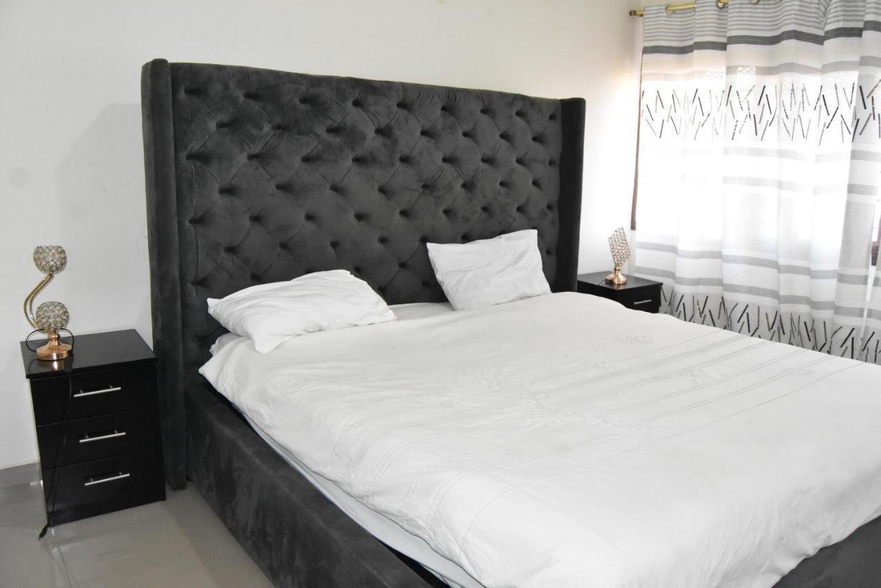 Spacious Zamtel Flat Λουσάκα Εξωτερικό φωτογραφία
