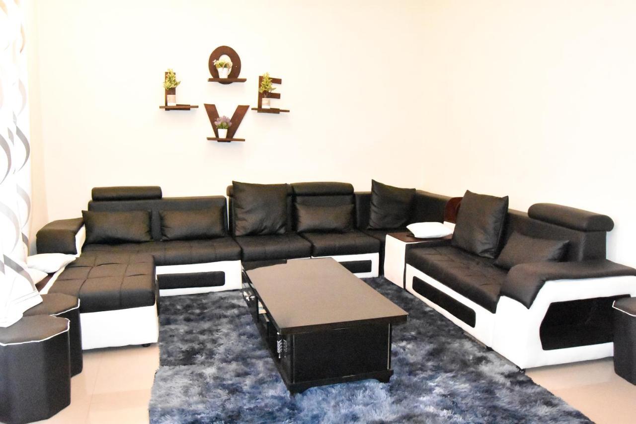 Spacious Zamtel Flat Λουσάκα Εξωτερικό φωτογραφία